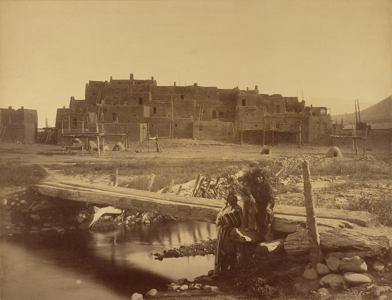 Pueblo de Taos, północna część Nowego Meksyku, linia kolejowa Denver and Rio Grande Railway autorstwa William Henry Jackson