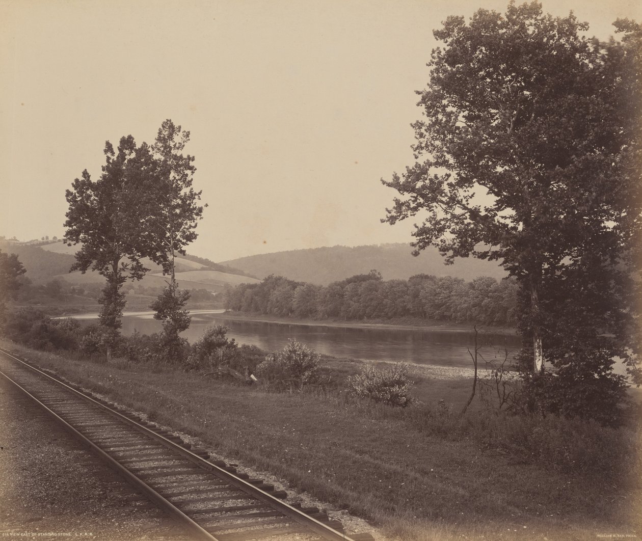 Wschodni widok na stojący kamień, ok. 1895 (zdjęcie) autorstwa William Herman Rau
