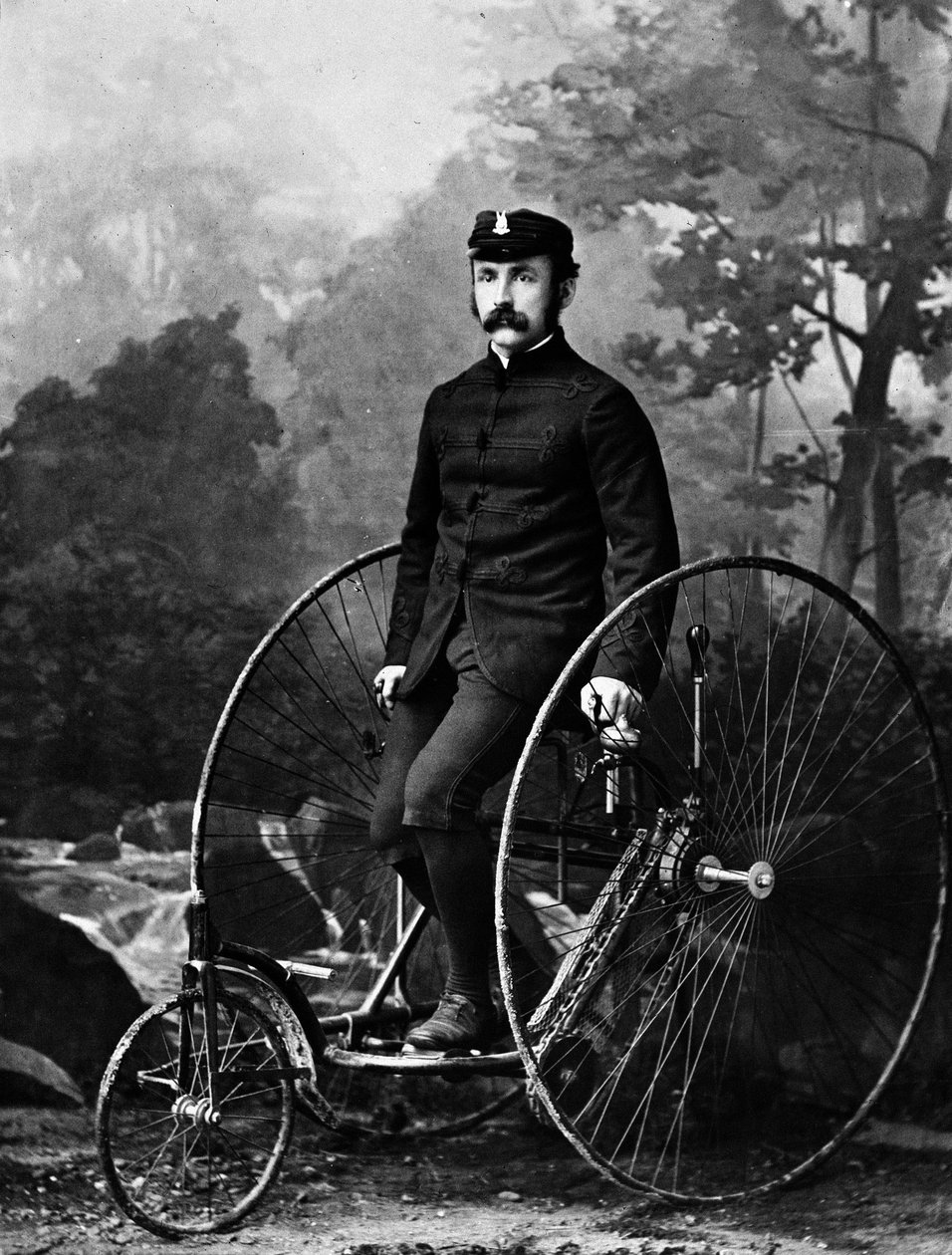 Canadian Factor na trójkołowym motocyklu Nottmana około 1890 roku. autorstwa William Notman