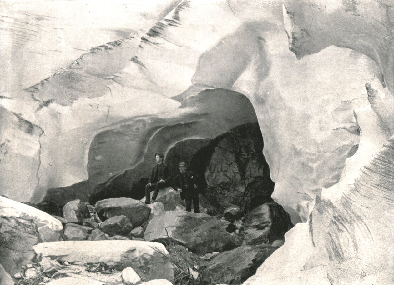 The Rockies: jaskinia lodowa w Wielkim Lodowiec, Mount Sir Donald, Kanada, 1895. autorstwa William Notman and Son