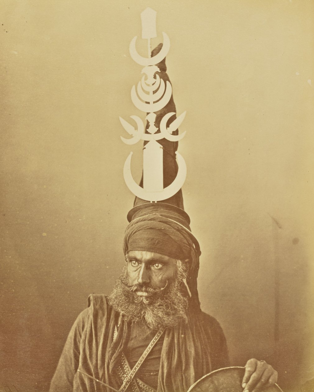 [Portret Nihanga lub Akali]. autorstwa Willoughby Wallace Hooper