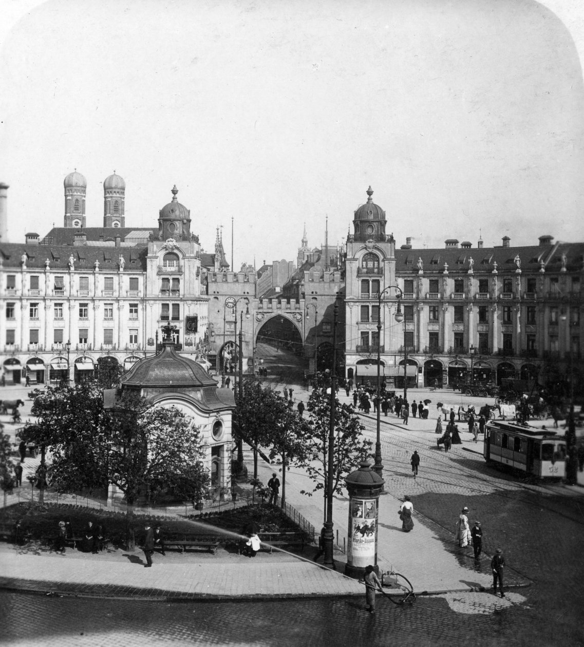 Karlsplatz, Monachium, Niemcy, ok. 1900. autorstwa Wurthle and Sons