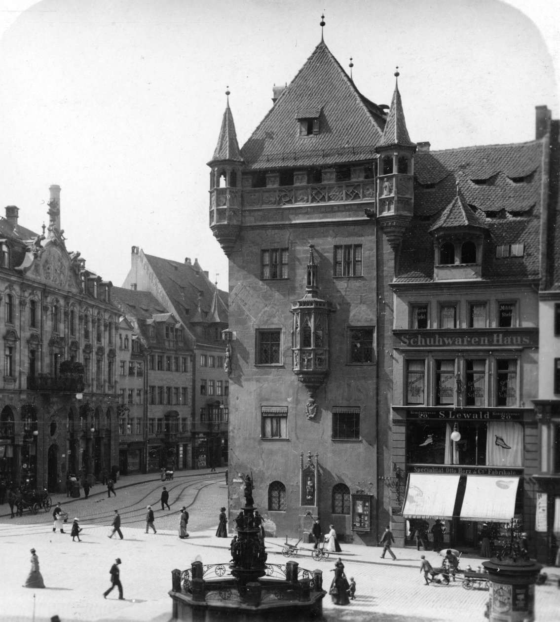 Nassauer Haus, Norymberga, Bawaria, Niemcy, c1900 autorstwa Wurthle and Sons
