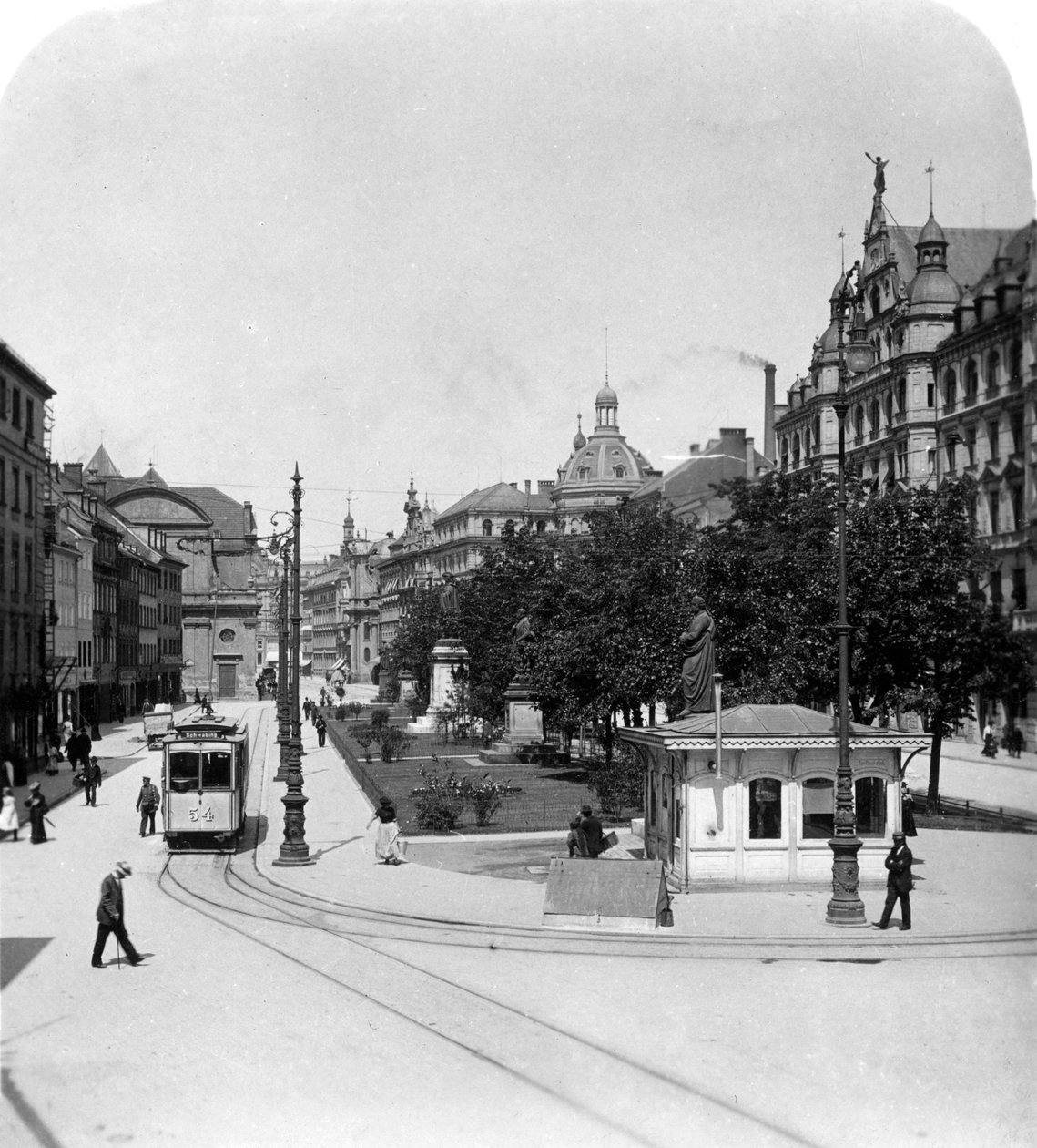 Promenadeplatz w Monachium, Niemcy, ok. 1900. autorstwa Wurthle and Sons