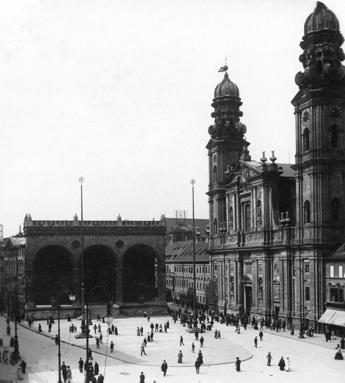 Katolicki Kościół Teatralny Św. Kajetana, Monachium, Niemcy, ok. 1900. autorstwa Wurthle and Sons