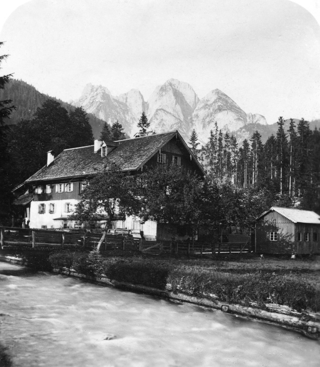 Kowale kuźnia w Gosau, Salzkammergut, Austria, ok. 1900. autorstwa Wurthle and Sons