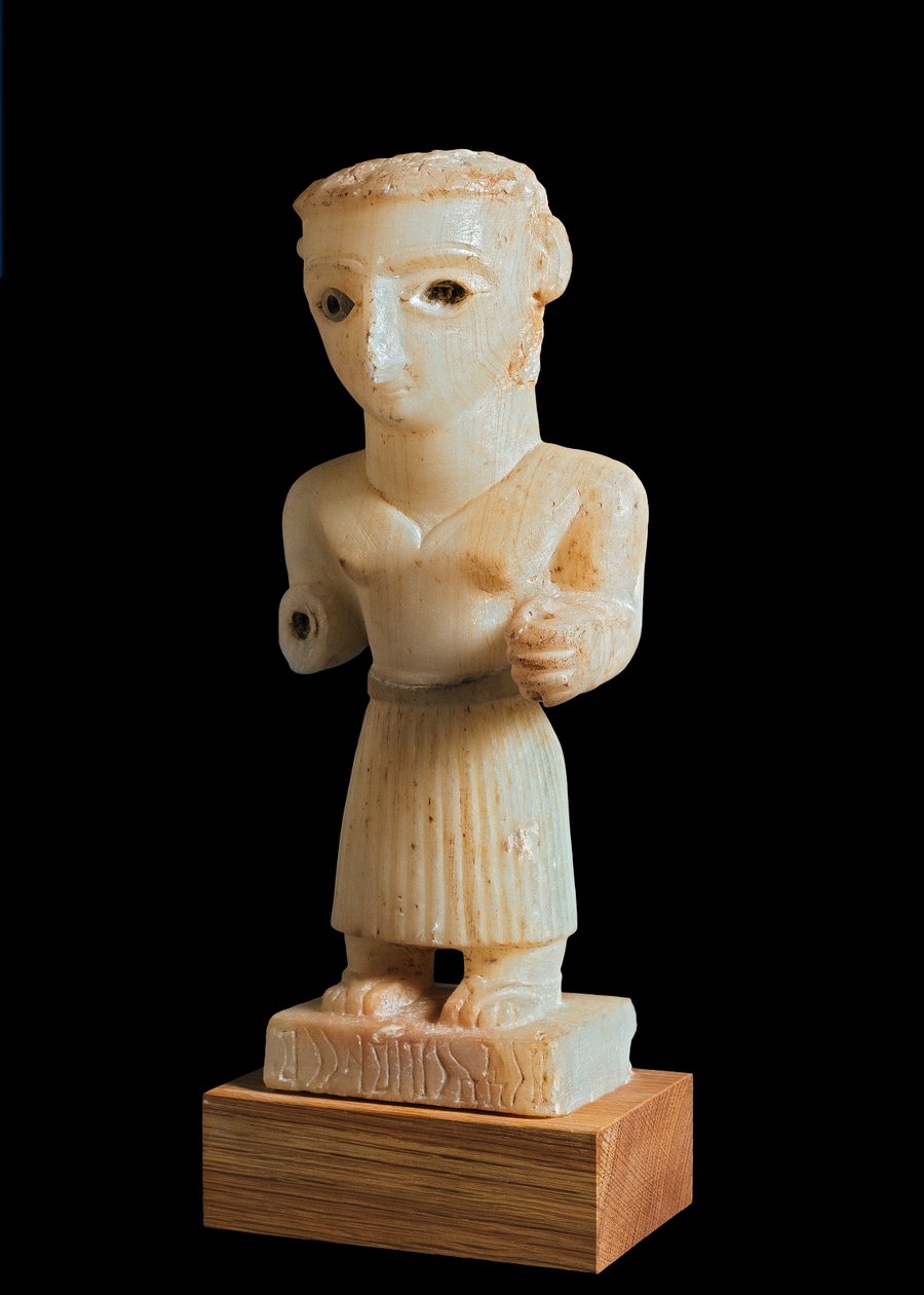 Statuetka mężczyzny, inskrypcja klanu Madrarum, z Nugub koło Beihan, Jemen Południowy, I-II w. n.e. (alabaster) autorstwa Yemen School