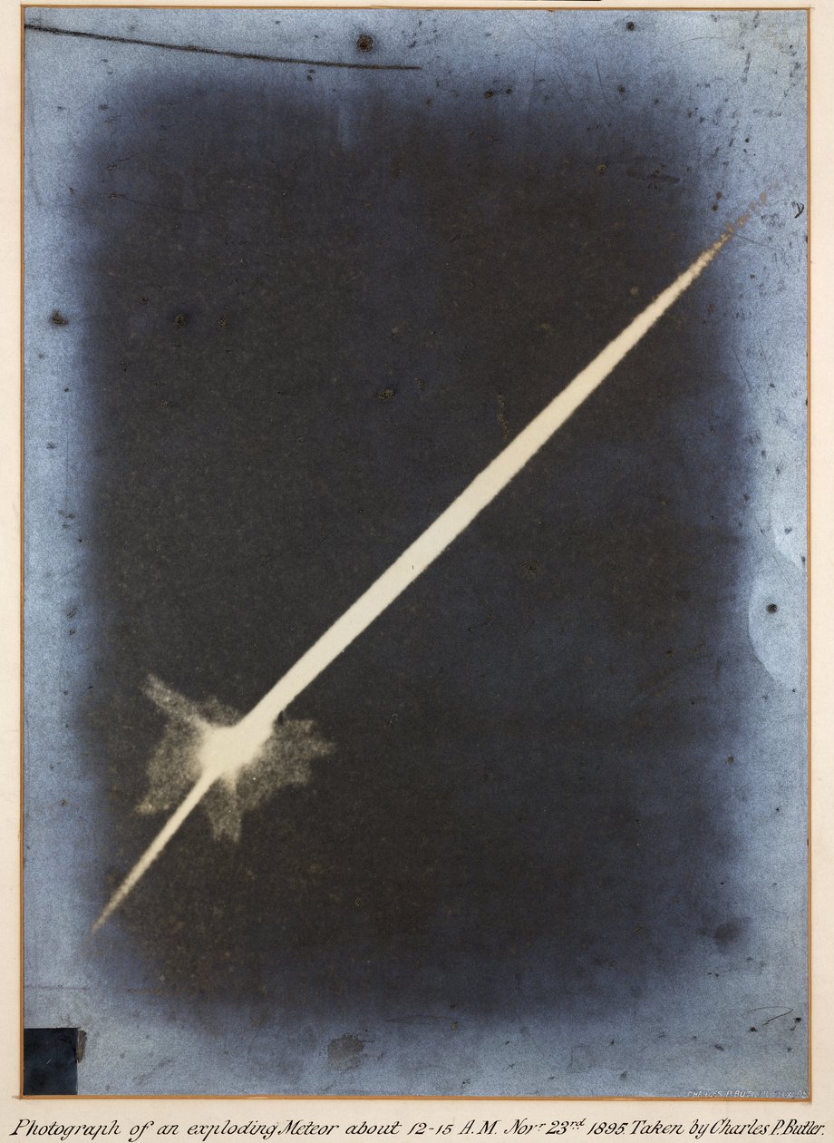 Wybuchający meteor, 23 listopada 1895 autorstwa John Pardon