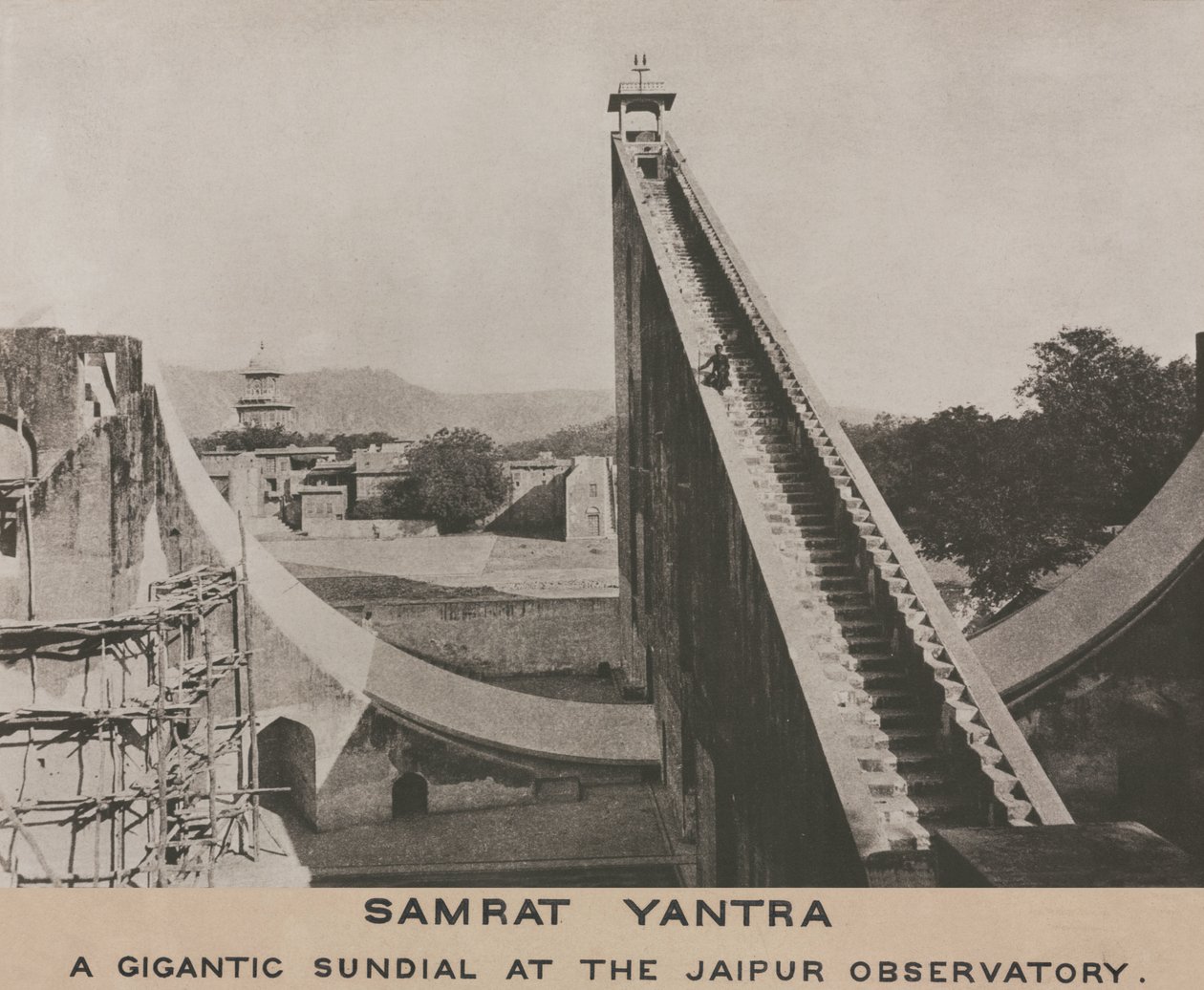Samrat Yantra w Obserwatorium Jaipur, Indie autorstwa Frederick (attr. to) Barnard