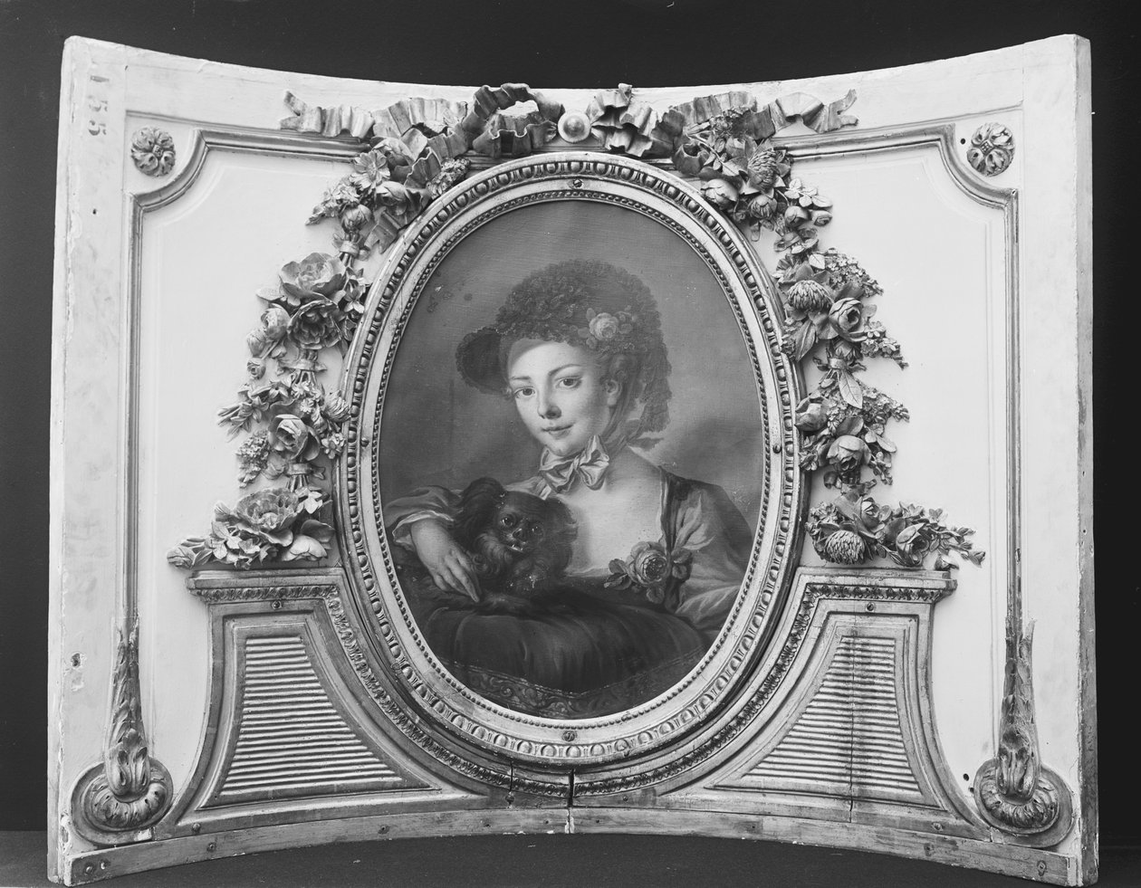 Kobieta z psem w zestawie, 1770-90. autorstwa ca. 1775 . French Painter