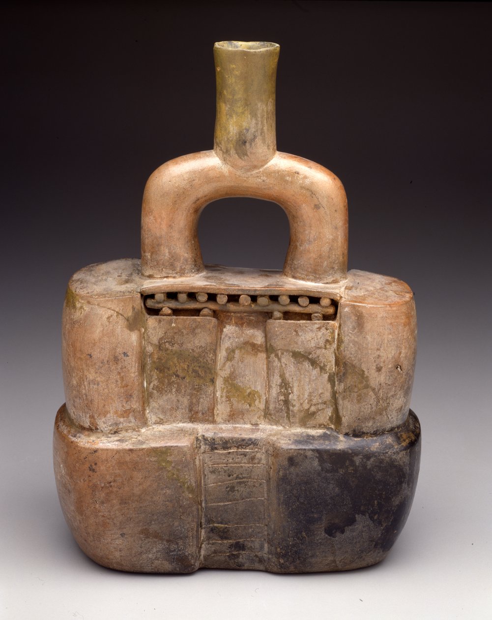 Naczynie z dziobkiem w formie świątyni, Early Horizon, ok. 900-200 pne (ceramika) autorstwa culture Cupisnique