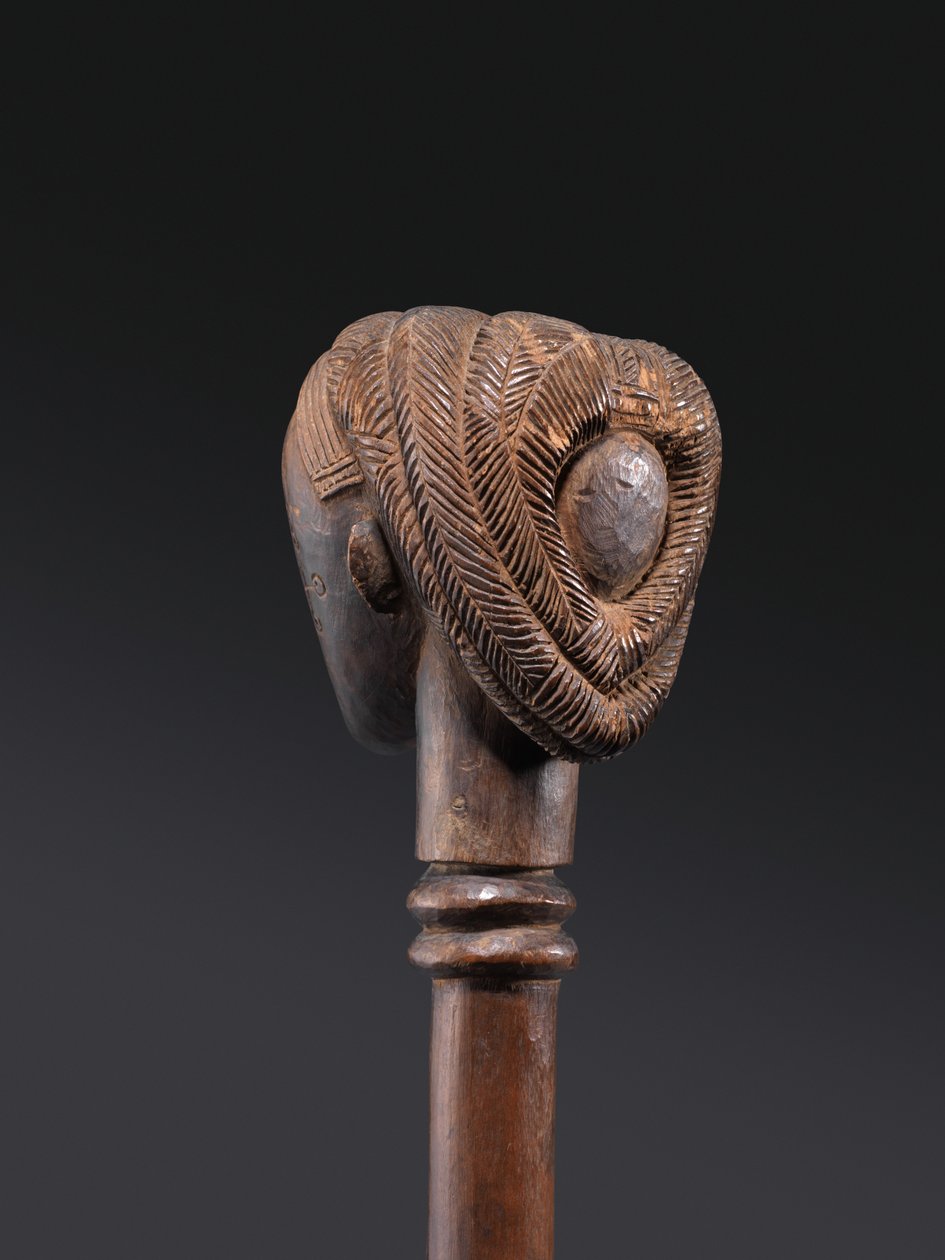 Laska (drewno) autorstwa culture Ovimbundu