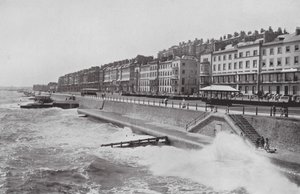 St Leonards-on-Sea (zdjęcie czarno-białe) autorstwa (after) English photographer