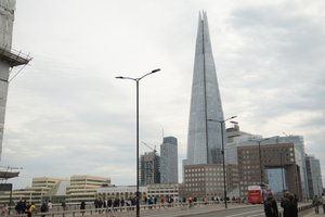 Most Londyński nad Tamizą w samym sercu Londynu