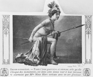 Mata Hari w tańcu wojennym, początek XX wieku autorstwa A. Bert