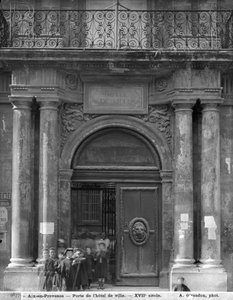 Grupa uczniów opuszczających Hotel de Ville, ok. 1890-99 autorstwa Adolphe Giraudon