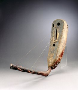 Harfa (skóra i drewno)