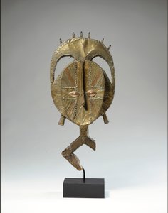 Yabulu nagu, ten krój to reliktowa figura autorstwa African School