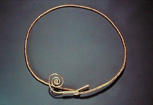 Torc, z Tary, hrabstwo Meath, środkowa epoka brązu autorstwa Age Bronze