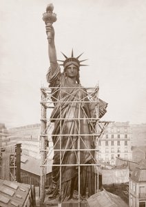 Montaż Statuy Wolności, Paryż 1883