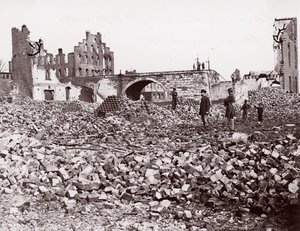 Ruiny na końcu mostu kolejowego Richmond i Petersburg, Richmond, 1861-65. autorstwa Alexander Gardner