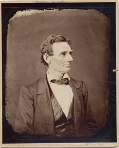 Abraham Lincoln (1809-65), 16. prezydent USA, kopia odbitka po fotografii Aleksandra Heslera, 1860 (zdjęcie albumu)