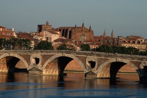 Pont-Neuf nad rzeką Garonne, Tuluza, Midi-Pyrenees, Francja autorstwa Nicolas Toussaint Charlet