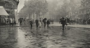 Deszczowy dzień na bulwarze — Paryż autorstwa Alfred Stieglitz