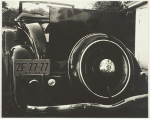 Samochód 2F-77-77 autorstwa Alfred Stieglitz