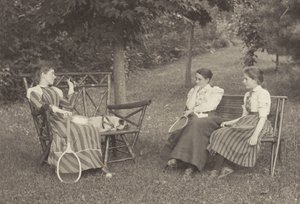 Emmy Obermeyer, Agnes Stieglitz i Flora Small w Oaklawn autorstwa Alfred Stieglitz