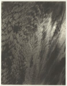 Odpowiednik, z zestawu A trzeciego zestawu, druk 3, 1929. autorstwa Alfred Stieglitz