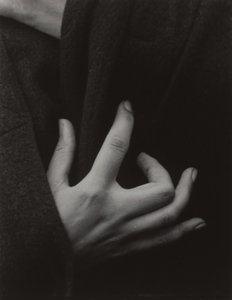 Georgia O’Keeffe — Ręce autorstwa Alfred Stieglitz