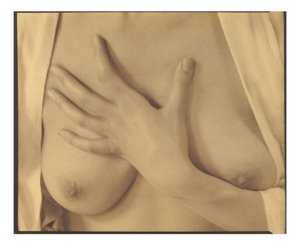 Georgia O’Keeffe – „Ręka i piersi” autorstwa Alfred Stieglitz