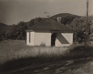 Mały domek nad jeziorem George autorstwa Alfred Stieglitz