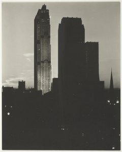 Nowy Jork z Shelton autorstwa Alfred Stieglitz