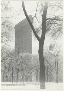 The Flatiron, 1903, wydrukowany w 192039. autorstwa Alfred Stieglitz
