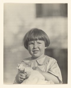[Yvonne Boursault, Lake George]. autorstwa Alfred Stieglitz
