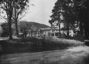 Grand Hotel, Nuwara Eliya, ok. 1890, 1910 r. autorstwa Alfred William Amandus Plate