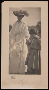 Alice Broughton zdjęcie Agnes Pelton z młodą kuzynką w „Dzikiej farmie” Agnes (zdjęcie czarno-białe) autorstwa Alice Boughton