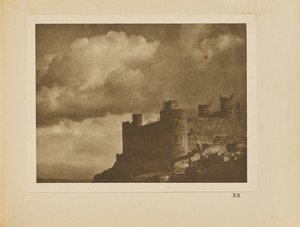 Chmury i zamek autorstwa Alvin Langdon Coburn
