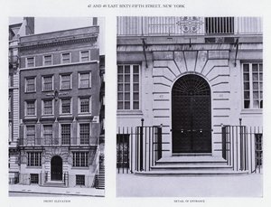 Charles A Platt: 47 i 49 East Sixty-Fifth Street, Nowy Jork, elewacja frontowa, fragment wejścia (zdjęcie czarno-białe) autorstwa American Photographer (after)
