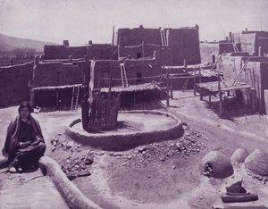 Dziedziniec miasta Pueblo w Arizonie (zdjęcie czarno-białe) autorstwa American Photographer (after)