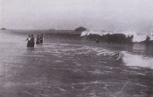 Old Orchard Beach, Maine: Surf (zdjęcie czarno-białe) autorstwa American Photographer (after)