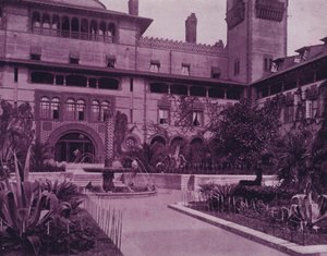 Ponce De Leon Hotel, St Augustine, Floryda (zdjęcie czarno-białe) autorstwa American Photographer (after)
