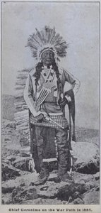 Wódz Apaczów Geronimo na ścieżce wojennej w 1885 r. (zdjęcie czarno-białe)