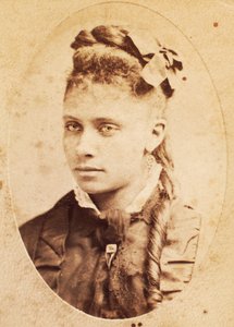 Carte de visite młodej Afroamerykanki, ok. 1880 r. autorstwa American Photographer
