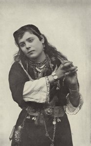 Tańcząca dziewczyna na ulicy Kairskiej Teatru autorstwa American Photographer