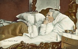 Mark Twain, leżący w łóżku, palący cygaro (zdjęcie kolorowe) autorstwa American Photographer