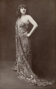 Mary Garden jako "Salome" (zdjęcie czarno-białe) autorstwa American Photographer