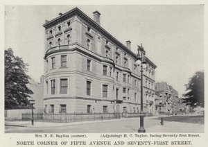 North Corner Fifth Avenue i Seventy-First Street (zdjęcie czarno-białe) autorstwa American Photographer